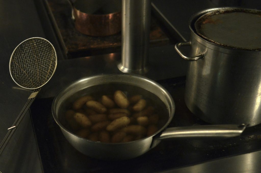 Image illustrative patate qui cuit